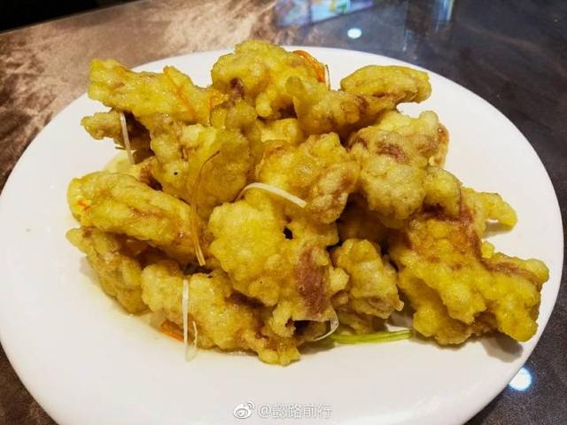 吃貨去哈爾濱一定要吃哪些當(dāng)?shù)氐男〕裕?></a></p>

<p>（4）       哈爾濱的鐵鍋燉，東北特別，如果喜歡嘗嘗也行，當(dāng)然需要人多，如果人少就不建議了。有家挺好的店，百一大地鍋。</p>
<p><a href=